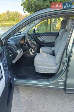 Внедорожник / Кроссовер Subaru Forester 2015 в 