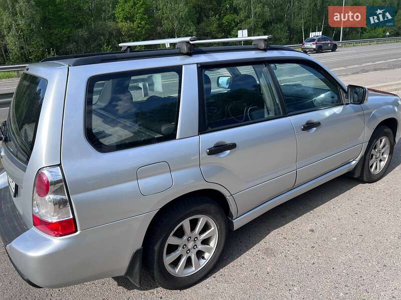 Внедорожник / Кроссовер Subaru Forester 2006 в Киеве
