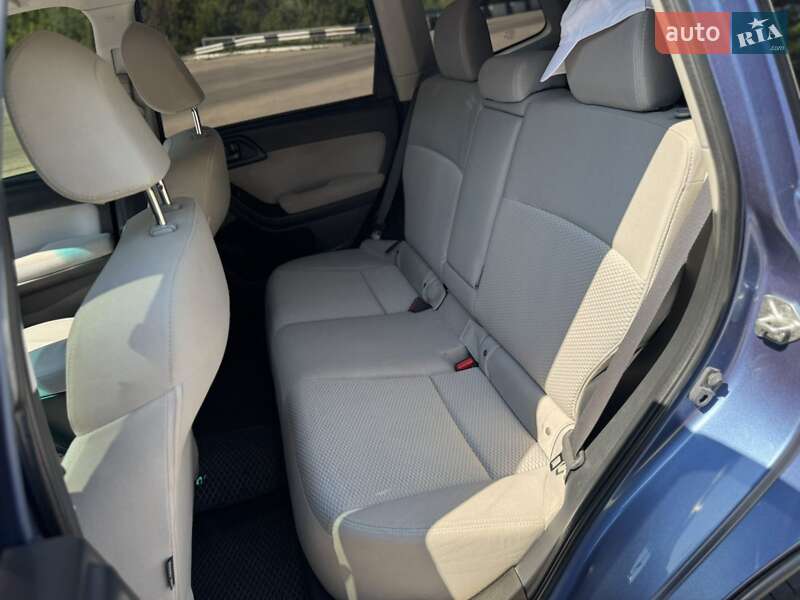 Внедорожник / Кроссовер Subaru Forester 2014 в Днепре