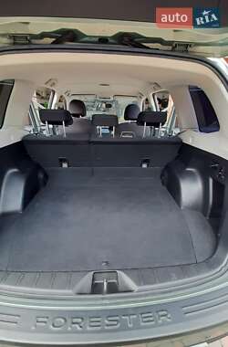Внедорожник / Кроссовер Subaru Forester 2015 в 