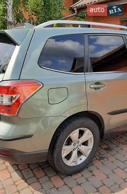 Внедорожник / Кроссовер Subaru Forester 2015 в 