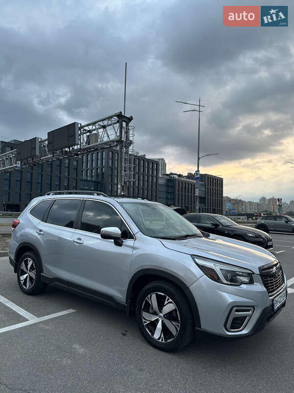 Внедорожник / Кроссовер Subaru Forester 2019 в Киеве