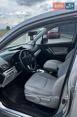 Внедорожник / Кроссовер Subaru Forester 2014 в 