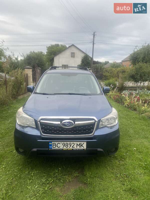 Внедорожник / Кроссовер Subaru Forester 2013 в 