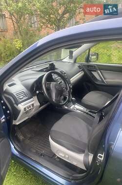 Внедорожник / Кроссовер Subaru Forester 2013 в 
