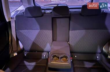 Внедорожник / Кроссовер Subaru Forester 2013 в 