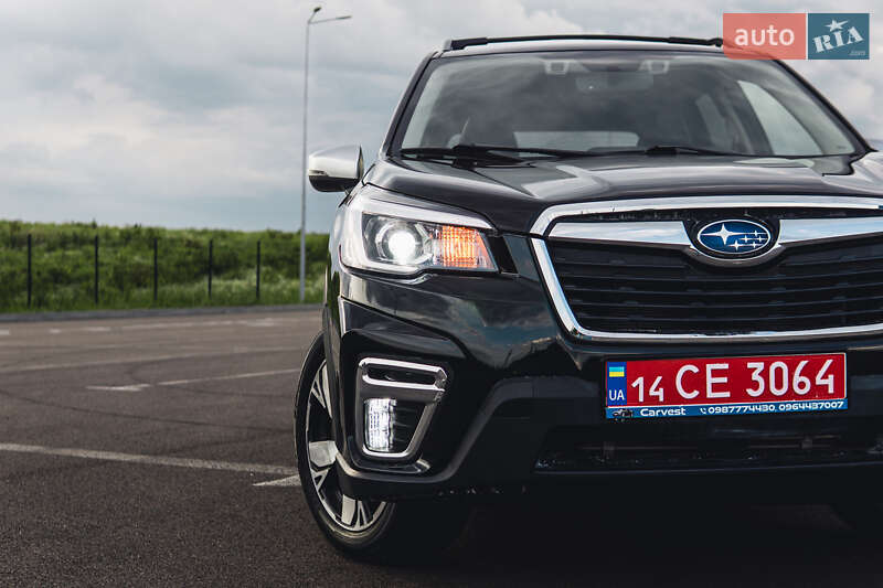 Внедорожник / Кроссовер Subaru Forester 2019 в Ровно