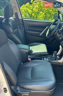 Внедорожник / Кроссовер Subaru Forester 2014 в 
