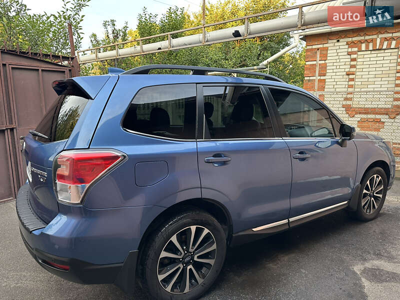 Внедорожник / Кроссовер Subaru Forester 2016 в Сумах