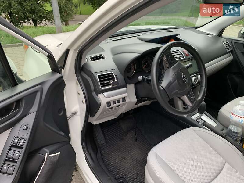 Внедорожник / Кроссовер Subaru Forester 2015 в Львове
