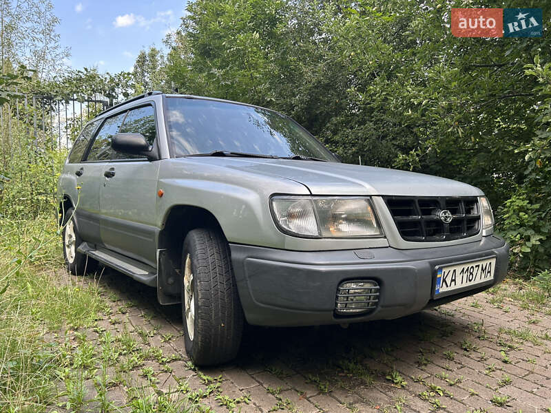 Внедорожник / Кроссовер Subaru Forester 1998 в Киеве
