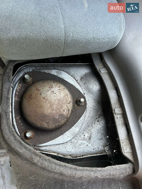 Внедорожник / Кроссовер Subaru Forester 1998 в Киеве