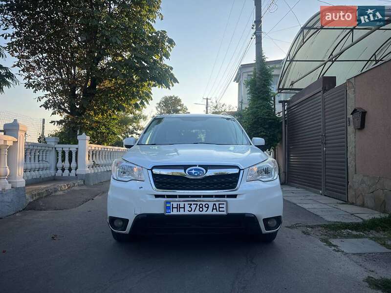 Внедорожник / Кроссовер Subaru Forester 2014 в Одессе
