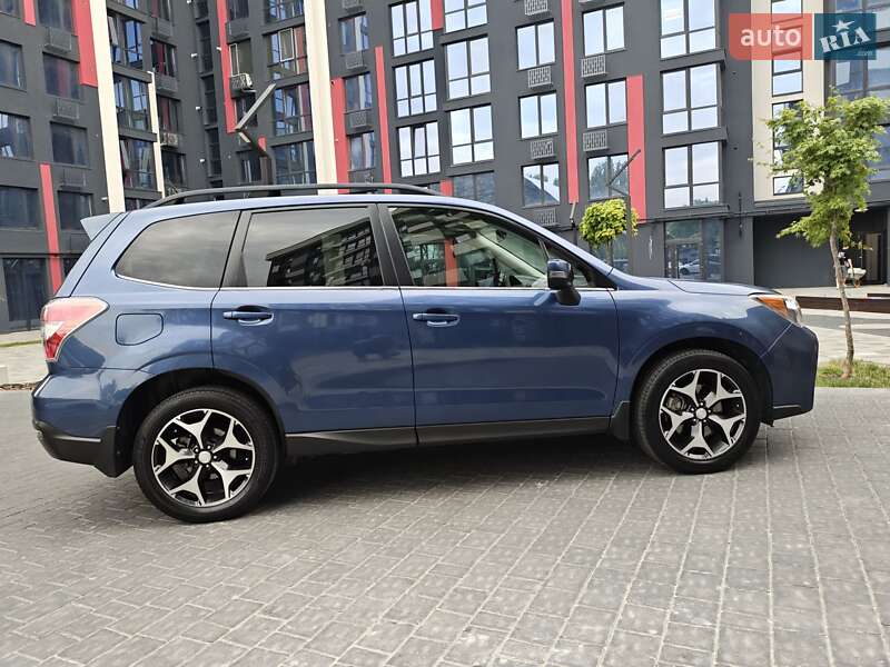Внедорожник / Кроссовер Subaru Forester 2013 в Львове