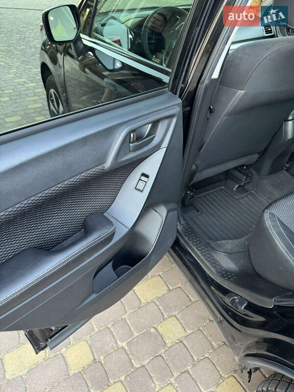 Внедорожник / Кроссовер Subaru Forester 2017 в Яворове