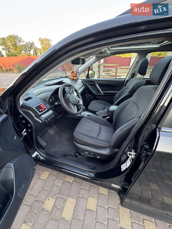 Внедорожник / Кроссовер Subaru Forester 2017 в Яворове