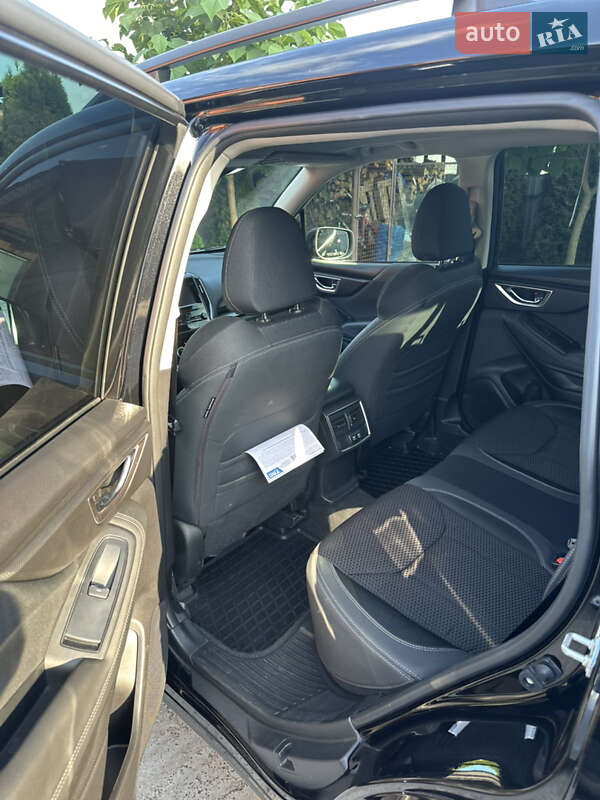 Внедорожник / Кроссовер Subaru Forester 2022 в Киеве