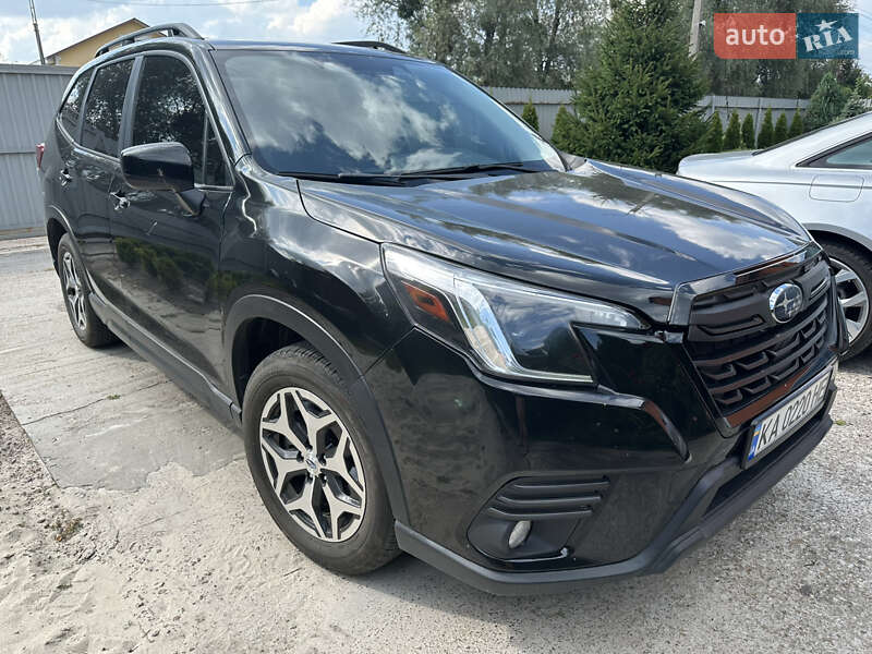 Внедорожник / Кроссовер Subaru Forester 2022 в Киеве