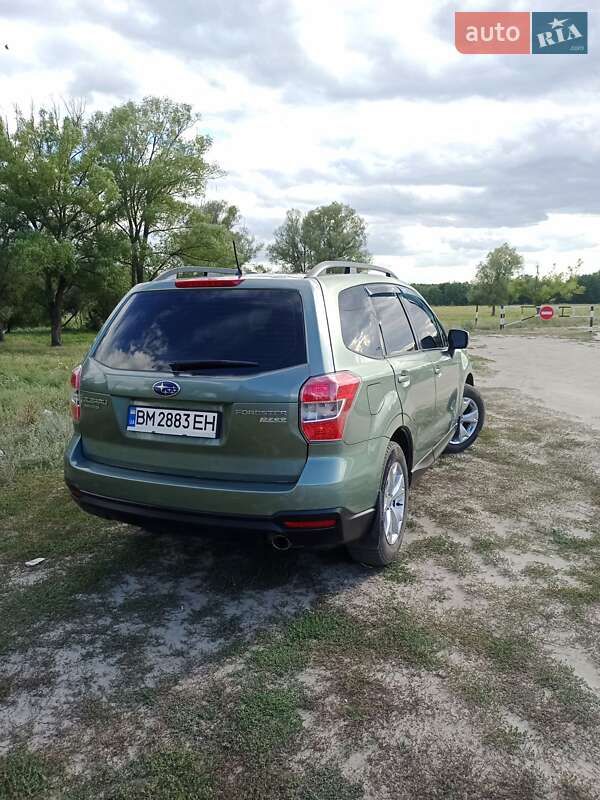 Внедорожник / Кроссовер Subaru Forester 2015 в Богодухове