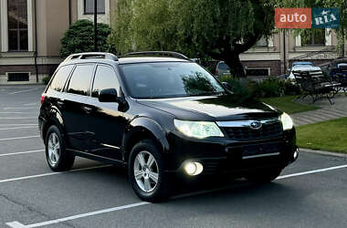 Внедорожник / Кроссовер Subaru Forester 2011 в 