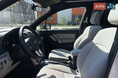 Внедорожник / Кроссовер Subaru Forester 2018 в 