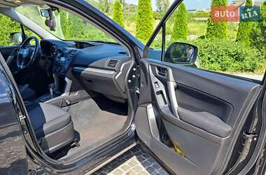 Внедорожник / Кроссовер Subaru Forester 2013 в 