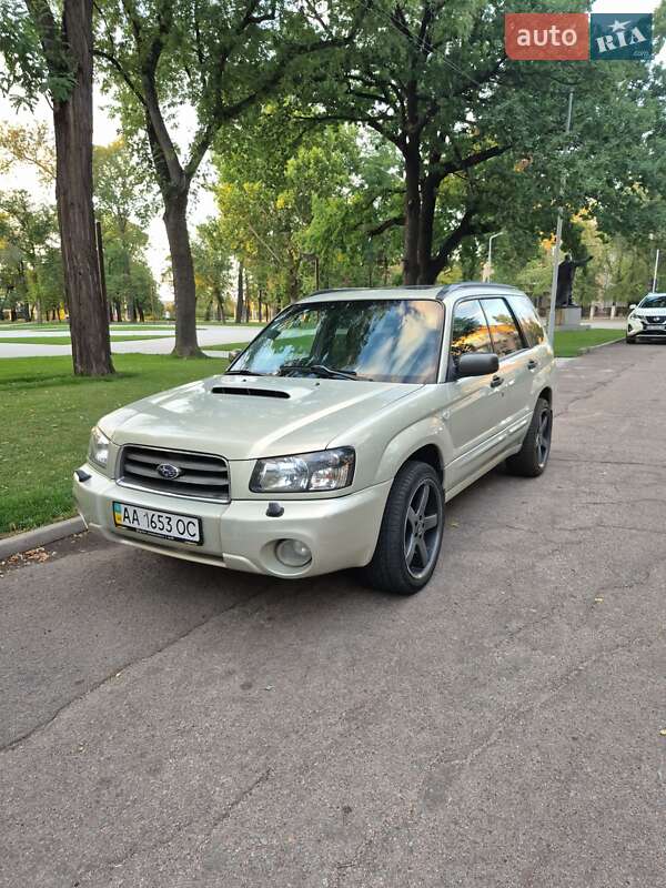 Внедорожник / Кроссовер Subaru Forester 2005 в 