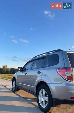 Внедорожник / Кроссовер Subaru Forester 2008 в 