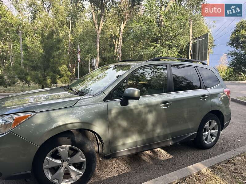 Внедорожник / Кроссовер Subaru Forester 2015 в Запорожье
