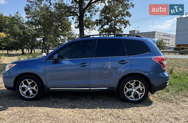 Внедорожник / Кроссовер Subaru Forester 2014 в 