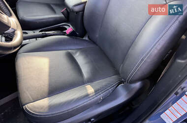 Внедорожник / Кроссовер Subaru Forester 2014 в 