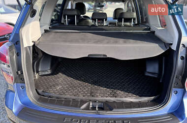 Внедорожник / Кроссовер Subaru Forester 2014 в 