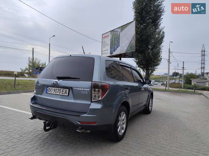 Внедорожник / Кроссовер Subaru Forester 2011 в Красилове