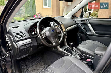 Внедорожник / Кроссовер Subaru Forester 2014 в 
