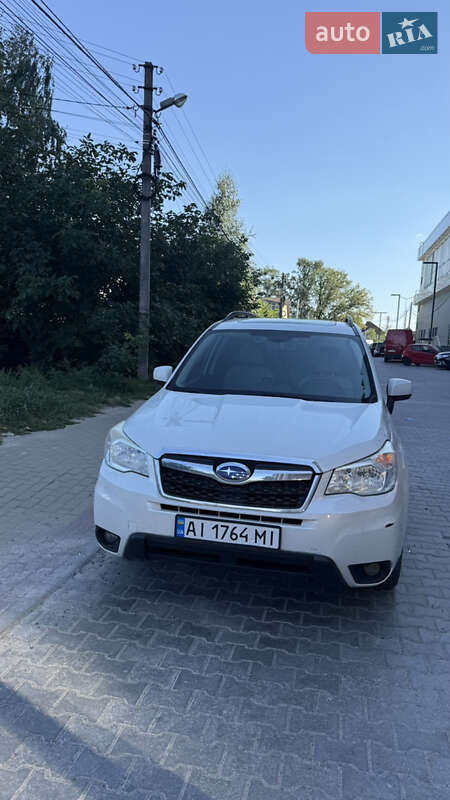 Внедорожник / Кроссовер Subaru Forester 2014 в Ирпене