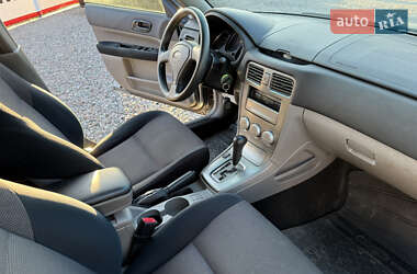 Внедорожник / Кроссовер Subaru Forester 2006 в 