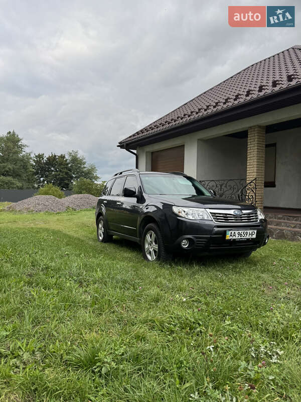 Внедорожник / Кроссовер Subaru Forester 2008 в 