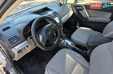 Внедорожник / Кроссовер Subaru Forester 2014 в 