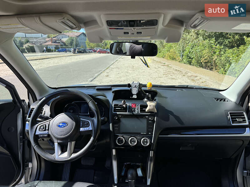 Внедорожник / Кроссовер Subaru Forester 2017 в Днепре