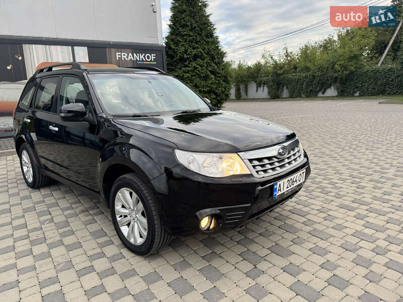 Внедорожник / Кроссовер Subaru Forester 2011 в Ивано-Франковске