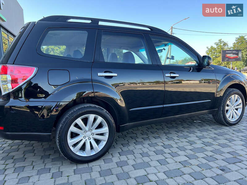 Внедорожник / Кроссовер Subaru Forester 2011 в Ивано-Франковске