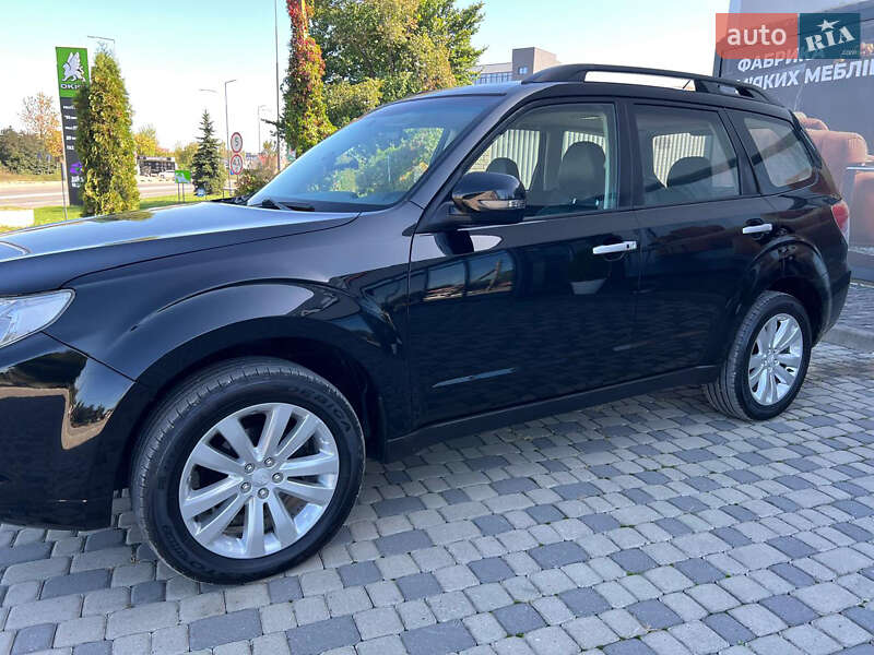 Внедорожник / Кроссовер Subaru Forester 2011 в Ивано-Франковске