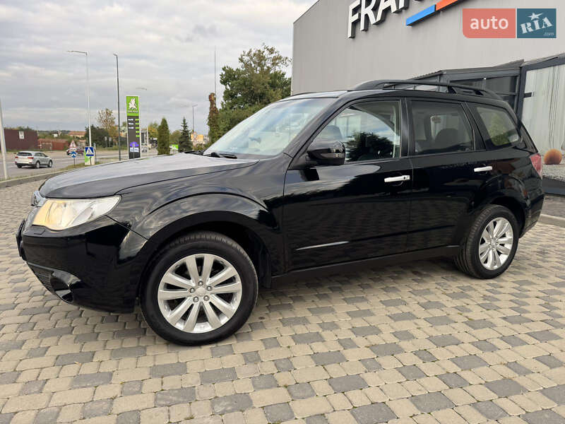 Внедорожник / Кроссовер Subaru Forester 2011 в Ивано-Франковске