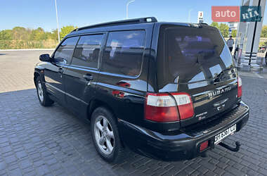 Внедорожник / Кроссовер Subaru Forester 2002 в 