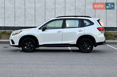 Внедорожник / Кроссовер Subaru Forester 2023 в 