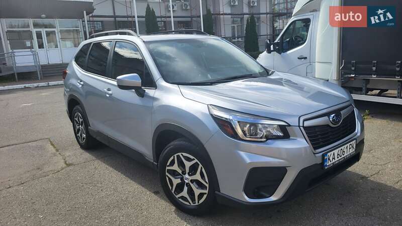Внедорожник / Кроссовер Subaru Forester 2019 в Киеве
