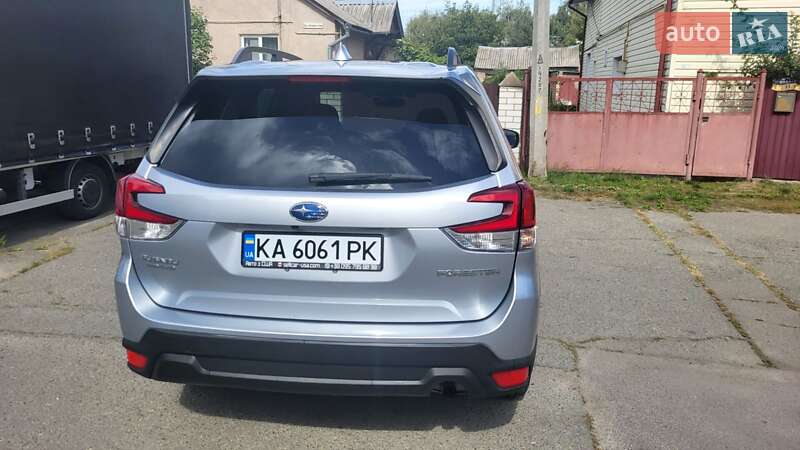 Внедорожник / Кроссовер Subaru Forester 2019 в Киеве