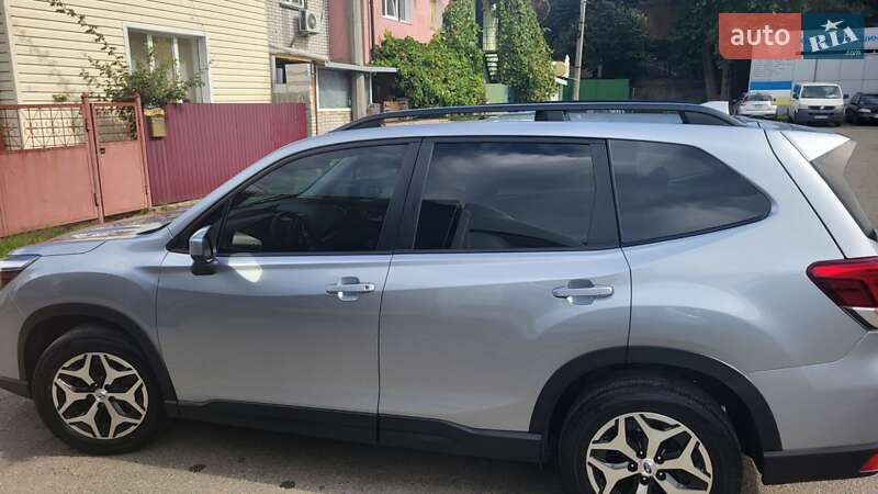 Внедорожник / Кроссовер Subaru Forester 2019 в Киеве