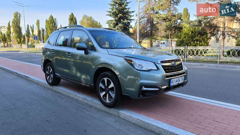 Внедорожник / Кроссовер Subaru Forester 2016 в Киеве
