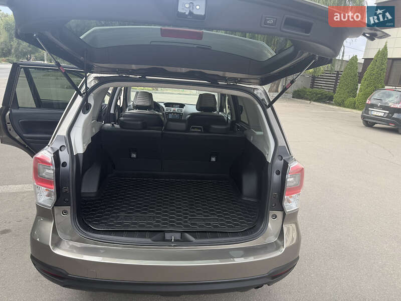 Внедорожник / Кроссовер Subaru Forester 2016 в Днепре